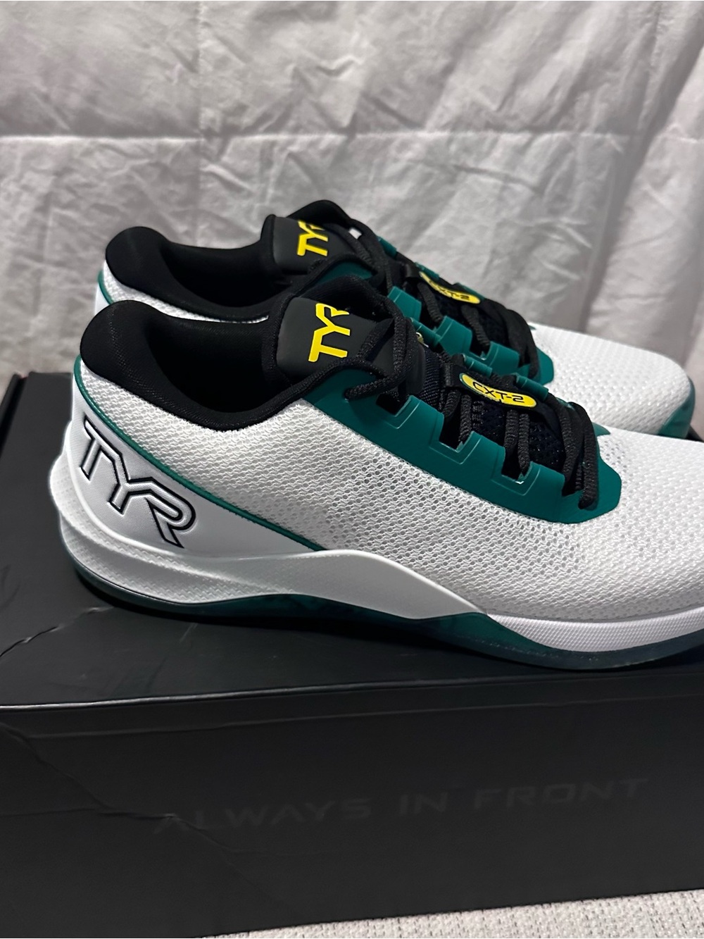 TYR Trainers